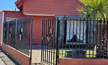 En venta casa con excelente ubicación dentro de coronel.