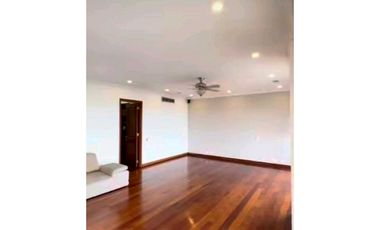 PENTHOUSE DUPLEX  OESTE