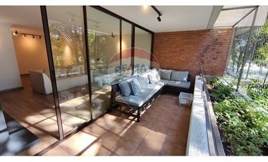 Exclusivo Depto en Vitacura, 4D/3B, 2 Est.