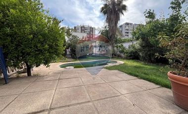 Casa amplia y con gran terreno