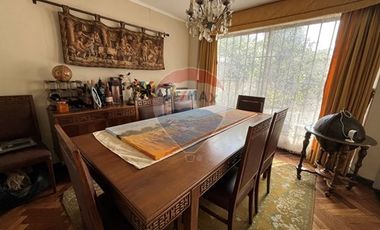 Casa amplia y con gran terreno