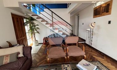 Casa amplia y con gran terreno