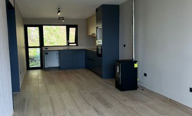 VIVE LA EXPERIENCIA TODO EL AÑO DE UN TOWNHOUSE FRENTE AL LAGO VILLARRICA