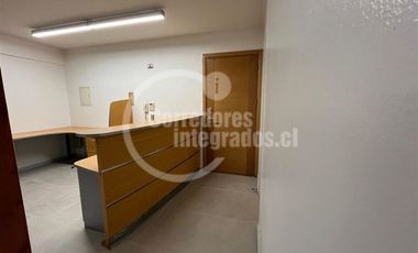 Oficina en Arriendo en Manquehue, Los Militares