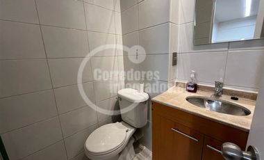 Oficina en Arriendo en Manquehue, Los Militares