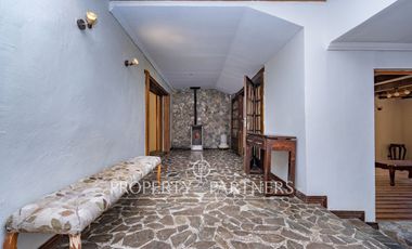 Atractiva propiedad en exclusivo sector Santa Rita