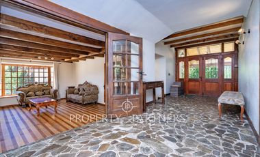 Atractiva propiedad en exclusivo sector Santa Rita
