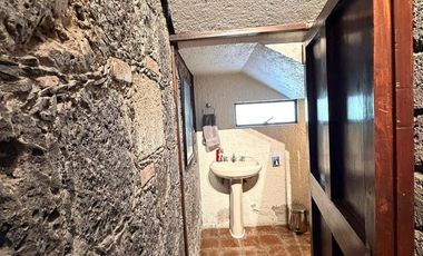 Casa VENTA con área independiente y doble uso en Magdalena Contreras