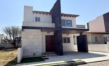 CASA EN VENTA EN RESIDENCIAL HACIENDAS DE TEQUISQUIAPAN