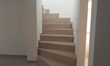 ARRIENDO de CASA COMERCIAL en BOGOTA