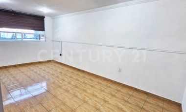 Departamento en Renta. Col. Obrero Popular, Azcapotzalco, CDMX.