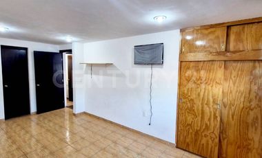 Departamento en Renta. Col. Obrero Popular, Azcapotzalco, CDMX.