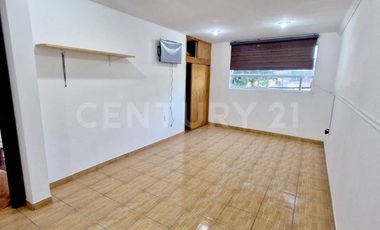 Departamento en Renta. Col. Obrero Popular, Azcapotzalco, CDMX.