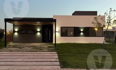 Casa en Venta en Barrio San Felipe - Canning