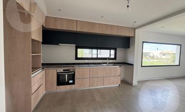 Casa en Venta en Barrio San Felipe - Canning