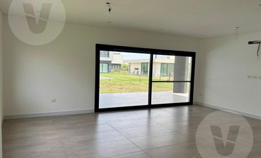 Casa en Venta en Barrio San Felipe - Canning