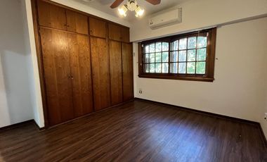 Alquiler en la Horqueta, a unas cuadras del colegio.