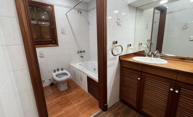 Alquiler en la Horqueta, a unas cuadras del colegio.