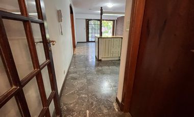 Alquiler en la Horqueta, a unas cuadras del colegio.