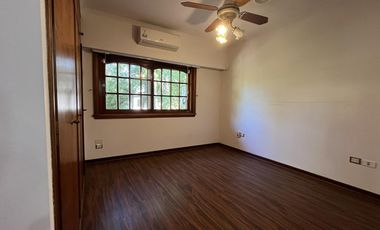 Alquiler en la Horqueta, a unas cuadras del colegio.