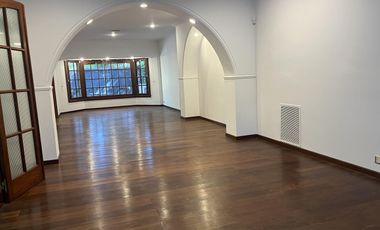 Alquiler en la Horqueta, a unas cuadras del colegio.