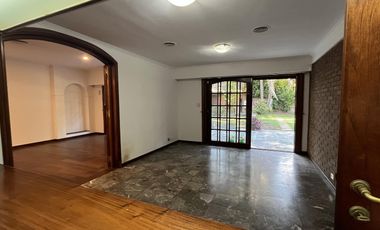 Alquiler en la Horqueta, a unas cuadras del colegio.