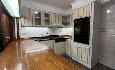 Alquiler en la Horqueta, a unas cuadras del colegio.