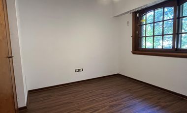 Alquiler en la Horqueta, a unas cuadras del colegio.