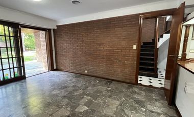 Alquiler en la Horqueta, a unas cuadras del colegio.