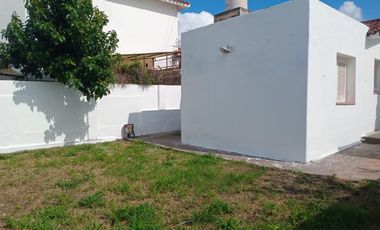 AMPLIA PROPIEDAD EN ALQUILER EN BARRIO YAPEYU