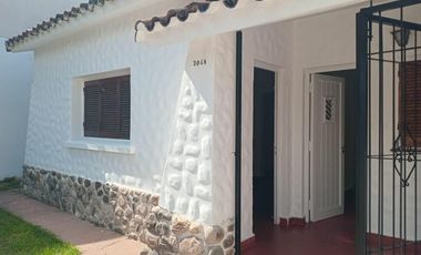 AMPLIA PROPIEDAD EN ALQUILER EN BARRIO YAPEYU