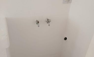 AMPLIA PROPIEDAD EN ALQUILER EN BARRIO YAPEYU