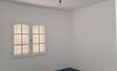 AMPLIA PROPIEDAD EN ALQUILER EN BARRIO YAPEYU