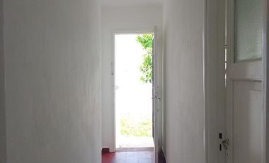 AMPLIA PROPIEDAD EN ALQUILER EN BARRIO YAPEYU