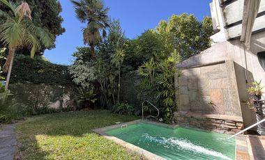 CASA VENTA FLORIDA 7 AMBIENTES PISCINA COCHERA