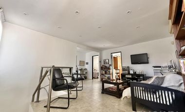 CASA VENTA FLORIDA 7 AMBIENTES PISCINA COCHERA