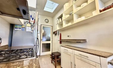 CASA VENTA FLORIDA 7 AMBIENTES PISCINA COCHERA