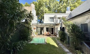 CASA VENTA FLORIDA 7 AMBIENTES PISCINA COCHERA