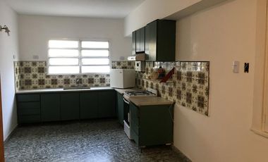 Lencke alquila - Lindisima casa en Punta Chica 1 cdra. Libertador sobre lote amplio