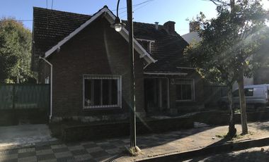 Lencke alquila - Lindisima casa en Punta Chica 1 cdra. Libertador sobre lote amplio