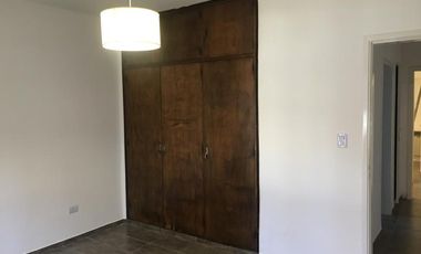 Lencke alquila - Lindisima casa en Punta Chica 1 cdra. Libertador sobre lote amplio