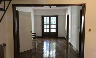 Lencke alquila - Lindisima casa en Punta Chica 1 cdra. Libertador sobre lote amplio