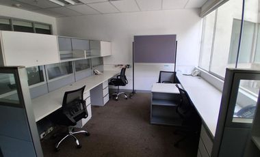 Oficina en venta o alquiler en Av. Jorge Basadre