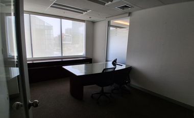 Oficina en venta o alquiler en Av. Jorge Basadre