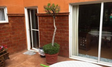 CASA EN VENTA CON 3 DEPARTAMENTOS EN AZCAPOTZALCO