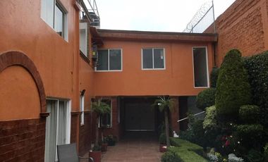 CASA EN VENTA CON 3 DEPARTAMENTOS EN AZCAPOTZALCO