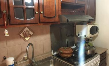 CASA EN VENTA CON 3 DEPARTAMENTOS EN AZCAPOTZALCO
