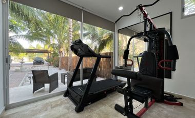 Casa Frente al Mar en San Crisanto, 50 Metros de Playa Privada.