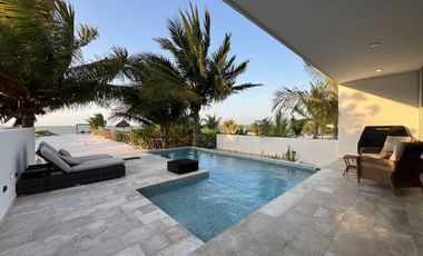 Casa Frente al Mar en San Crisanto, 50 Metros de Playa Privada.