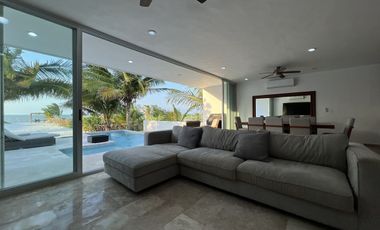 Casa Frente al Mar en San Crisanto, 50 Metros de Playa Privada.